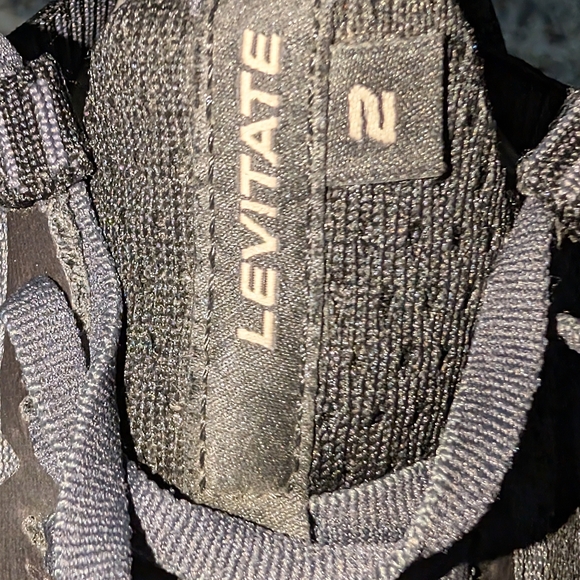 Brooks Levitate 2 Black Running Shoes - Picture 7 of 8